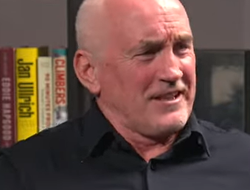 фото - «Джошуа должен завершить карьеру!» Иначе былые достижения могут быть уничтожены — Макгуиган