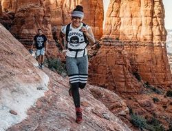 фото - Постол с командой, Броунер с семейством, Жустино в каньоне — соцсети