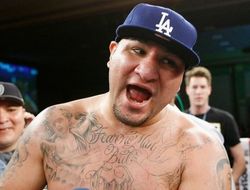 фото - Крис Арреола смёл с ринга Сета Митчелла