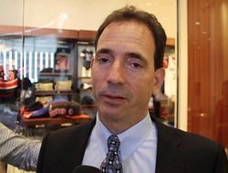 фото - Лёффлер: Могли бы договориться о реванше Головкина и Альвареса ещё месяц назад, но...