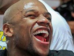 фото - Мэйуэзер передумал завершать карьеру в сентябре?