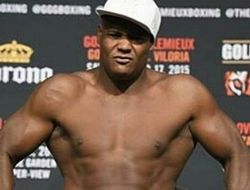 фото - Луису Ортису поменяли соперника: в Америку едет здоровенный Разван Кожану