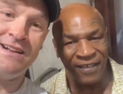 фото - «AJ, подпиши контракт!» Фьюри и Тайсон записали обращение к Джошуа 