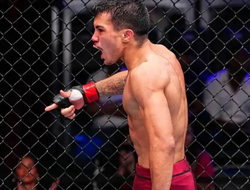 фото - Боец, которого уволили из UFC за укус, узнал ещё одну неприятную новость