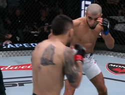 фото - Мокаев неубедительно прошёл Переса на UFC Fight Night 238