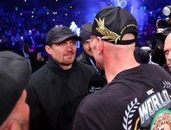 фото - Фьюри наорал на Усика в Лондоне — видео встречи лицом к лицу