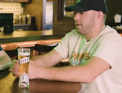 фото - Чимаев или Стриклэнд? Чемпион назвал желаемого соперника