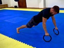 фото - Соцсети: утро Василия Ломаченко, Богачук с ринг-гёлз, Рамирес — объединённый чемпион