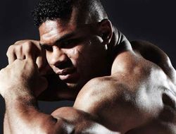 фото - UFC on FOX 13: Оверим забил Штруве