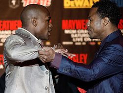 фото - Мосли – Мэйуэзеру: «Мой PPV лучше, чем твой PPV!»