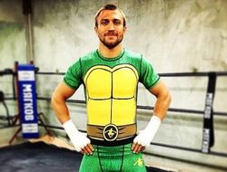 фото - «Черепашка ниндзя» Василий Ломаченко бросил вызов Конору Макгрегору