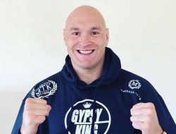 фото - Фьюри о расизме в своей жизни: Порой не пускают в пабы и «цыганской девкой» обзывают