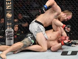 фото - UFC 243: Сергей Спивак задушил австралийского «Бам-Бама»