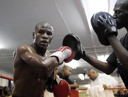 фото - Видео: открытая тренировка Флойда Мэйуэзера – полная версия