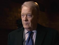 фото - Промоутер Фьюри прокомментировал срыв боя против Усика