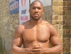 фото - Энтони Джошуа признался, что не умеет игнорировать критиков и хейтеров