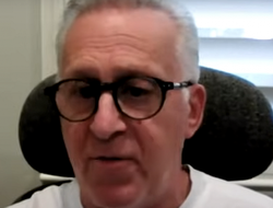 фото - Пупки бывают разные! Известный рефери объяснил, где «та самая линия»