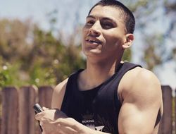 фото - Проспект-панчер Вёрджил Ортис хочет бой со Спенсом: Я вырос в одном зале с ним