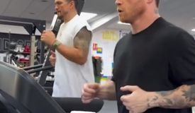 Усик и Канело пашут в зале. Рейносо привёз ещё одного чемпиона — видео