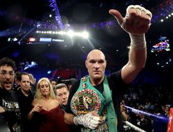 фото - Промоутер Тайсона Фьюри: Эдди Херн пытается украсть наш титул!