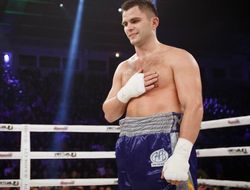 фото - Дмитрий Митрофанов победил Байфилда и взял первый титул на профиринге