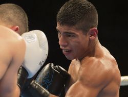 фото - Ломаченко–стайл: Мелиан дебютировал в профи нокаутом над Сайтийяном