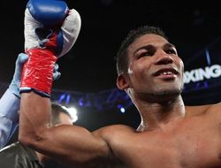 фото - Юриоркис Гамбоа решил не засиживаться без боёв: встретится в мае с «Робином Гудом»