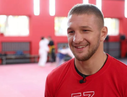 фото - «На меня напали шакалы и гиены». Минеев — о драке с Исмаиловым