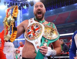 фото - «Британский идиот после парочки бутылок пива». Фьюри об инциденте с такси, новой книге, туре и возвращении