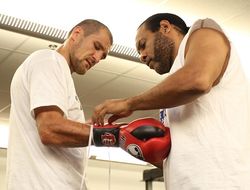 фото - Тренер Ковалёва: Это не Уорд был хорош, а Баррера плох