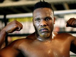 фото - Дерек Чисора быстро нокаутировал Янжанина