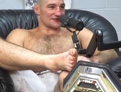 фото - Понеслась! Стриклэнд раскритиковал коллег по UFC