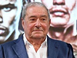 фото - Арум: Возможно, у Спенса лицевые увечья... Вы хоть раз после аварии его видели?