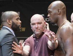 фото - Кормье хочет третий бой с Джонсом, Джон уже ответил