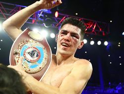 фото - Тейшейра переведён в полноценные чемпионы, узнал имя обязательного претендента