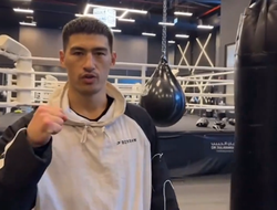 фото - Бивол избил мешок голыми кулаками и сделал заявление: видео