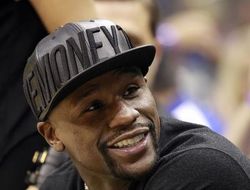 фото - Мэйуэзер: Когда уже Головкин поднимется в весе?