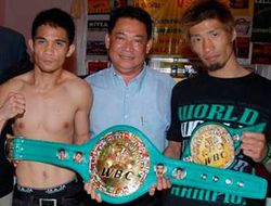 фото - (Результаты) Срисакет Сор Рунгвисаи отобрал титул WBC у Йота Сато