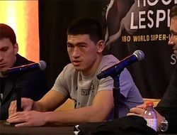 фото - Дмитрий Бивол ответил на вопросы СМИ после поединка с Джо Смитом-младшим