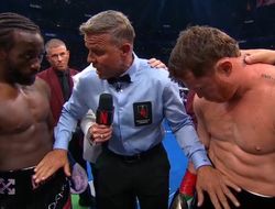 фото - Бой века: Кроуфорд побил Канело