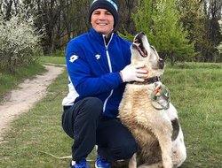 фото - Хижняк на тренировке с собакой, Тайсон с медицинским урожаем, Хегай в магическом месте — соцсети 