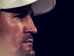 фото - Ковалёв — Уорду: Ты вообще мужик или девочка?