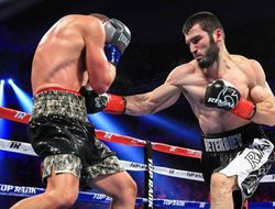 фото - У чемпиона Артура Бетербиева есть и дата, и соперник — СМИ