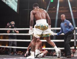 фото - Протеже Спенса Мартин побил «Али» Риверу в элиминаторе WBA — видео