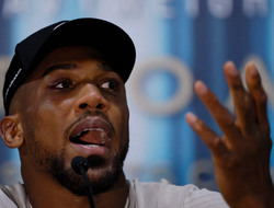 фото - Джошуа назвал причину поражения Усику в реванше