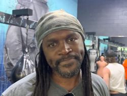 фото - Ломаченко измученный, а у Усика есть шанс — олимпийский чемпион-супертяж