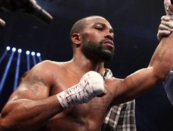 фото - Джонни Гонсалес: план включает бои с Расселлом, Маресом и Санта Крусом