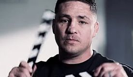 Легенду UFC арестовали в США. Снова