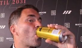 Понеслась! Мнение Хирна о «го**ошоу» Уайта: «126 фанов собрались в гараже…»