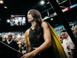 фото - Победа Мадиева. Эстрада и Эспарса отстояли титулы: видео